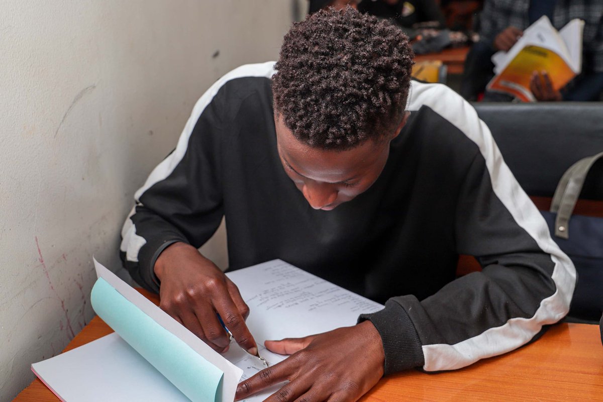 ICSCollege's tweet photo. FASHION DESIGN & CLOTH TECHNOLOGY
At ICS College, we present a series of step-by-step fashion designs and offer students extensive advice on how to prepare for a successful career in the glamorous fashion design industry.
Our march intake is in progress!!
#icscollege https://t.co/Anjdek6wdF