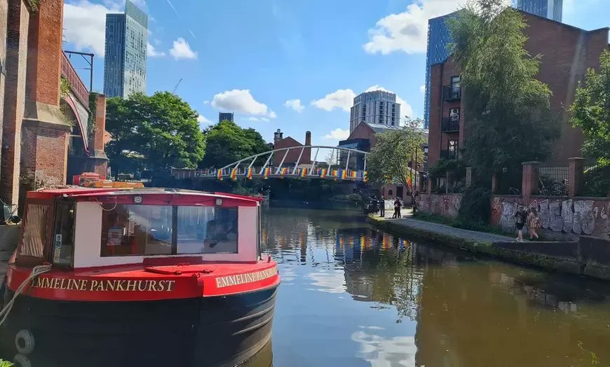 Manchester Canal Boat Cruise with Two-Course Lunch. > bit.ly/3mLbQPU
For 2 people  £29.95 instead of £90 
For 4 people  £59 instead of £180 
For 6 people  £85 instead of £270