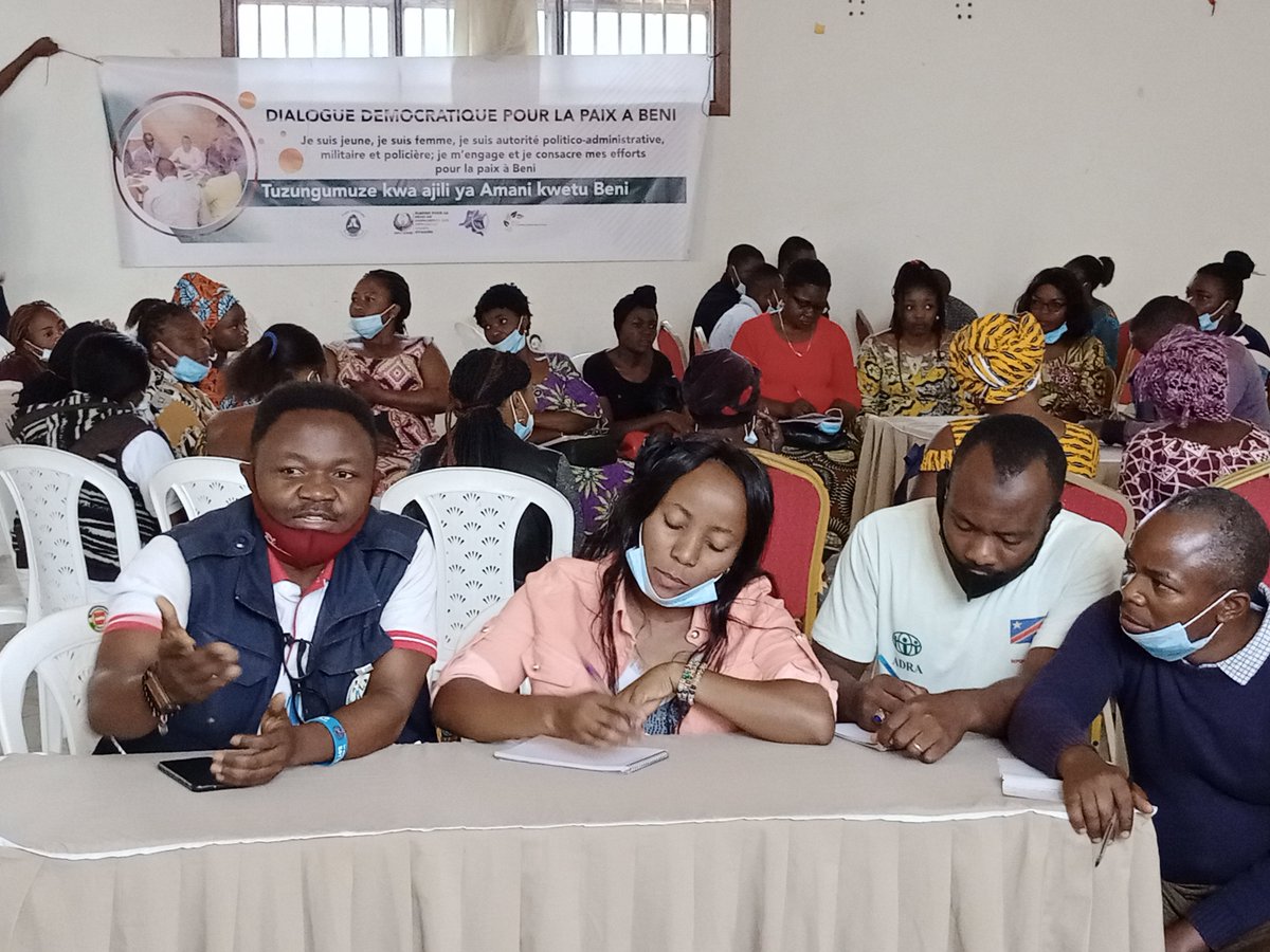 #MazungumuzoKwaAmani. Jeunes (structures formelles &amp; informelles), groupes des femmes &amp; acteurs de la société civile réfléchissent sur ce qui va constituer leurs cahiers de charges à soumettre ds le dialogue démocratique pr la paix à Beni qui commence proprement dit ce 03 Mars.