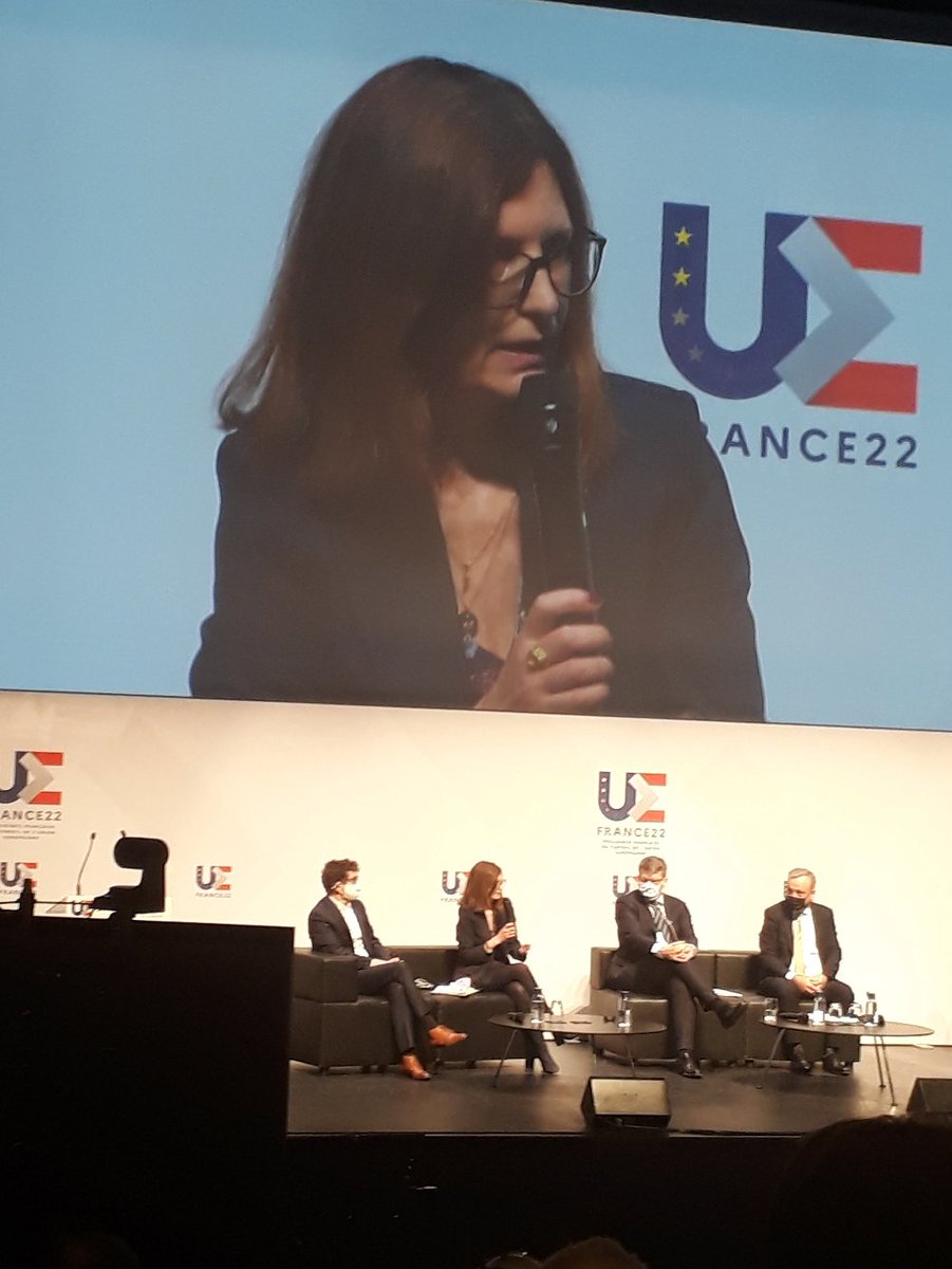 reseaucocagne's tweet photo. #PFUE2022 MMes Geleng (Com UE) et Buzzi (entreprise d'#insertion UE) soulignent la dimension stratégique de l'éco sociale et solidaire #ESS pour agir contre l'intensification de la précarité post covid et face aux évolutions rapides du marché de l'emploi vers le numérique https://t.co/JQCJ5deP2Q