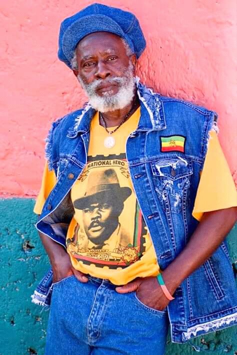 Happy birthday to the reggae chairman Burning Spear. 