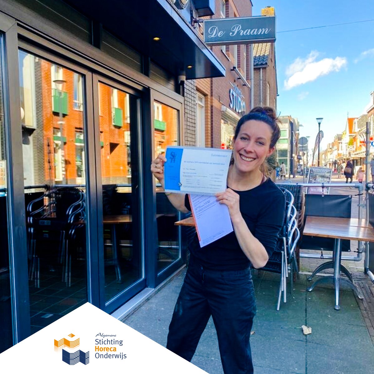 Nederland is weer een horeca leermeester rijker! Gefeliciteerd Sammy!
#horecatopper #horecatalent #horecanederland #horecaschool #leermeester #horecaleermeester