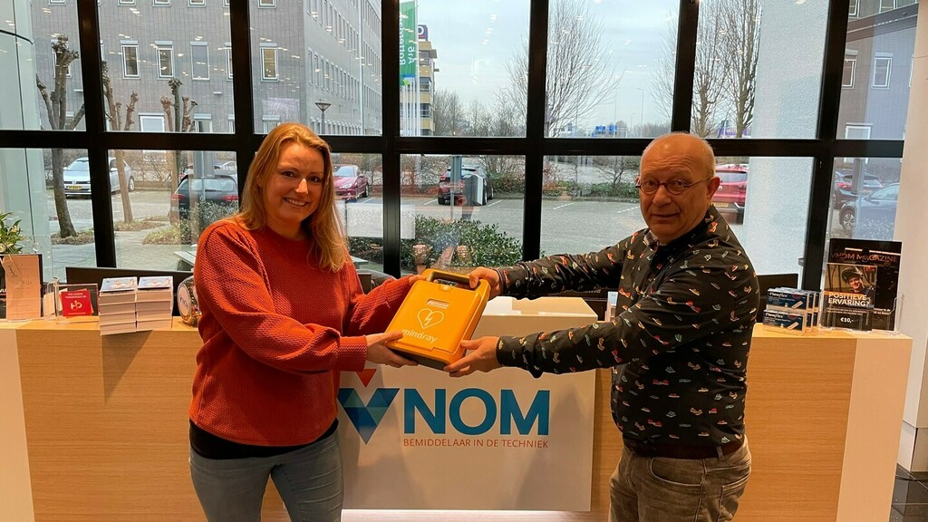 VNOM_nl's tweet photo. De arbowet schrijft voor dat elk bedrijf zich moet voorbereiden op mogelijke incidenten zoals brand, ongevallen, alarmmeldingen of soortgelijke zaken. Een groot gedeelte van VNOM is dan ook al BHV'er, maar bij VNOM zijn we graag goed voorbereid. Daarom g… https://t.co/Ye7YJqcpDx https://t.co/IhetRKTeVL