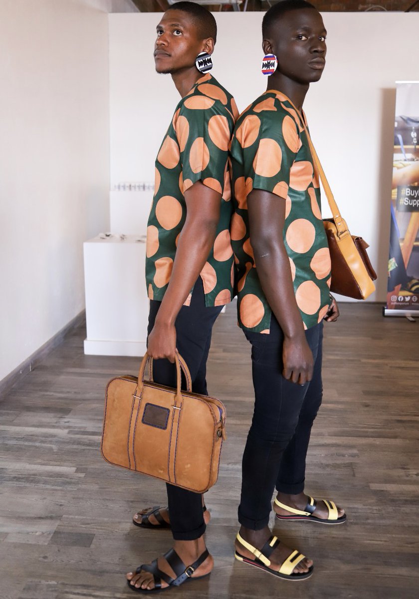 Dbnfashion_fair's tweet photo. Add fun to your outfit and accessorise. Go to the DFF Emporium and choose from a number of designs by MANDELA KREATIONZ, PIGEON PEACEFUL, AFRICAN PASSIONS DESIGNS &amp; ALUDE ART. Located @ Umlazi Mega City The Pavilion Shopping Centre and Midway Crossing. #dff2022 #buylocal #fashion https://t.co/OXDy16JbOs