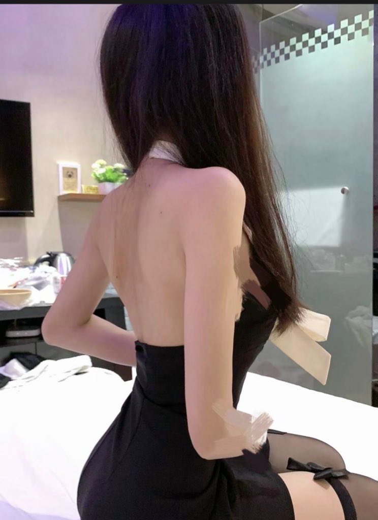 luobin547's tweet photo. 👩‍❤️‍👨

前面QQ记录删了，没同意的哥哥，麻烦哥哥重新加一下哦……🌹

#北京 https://t.co/03iFiEvPLO