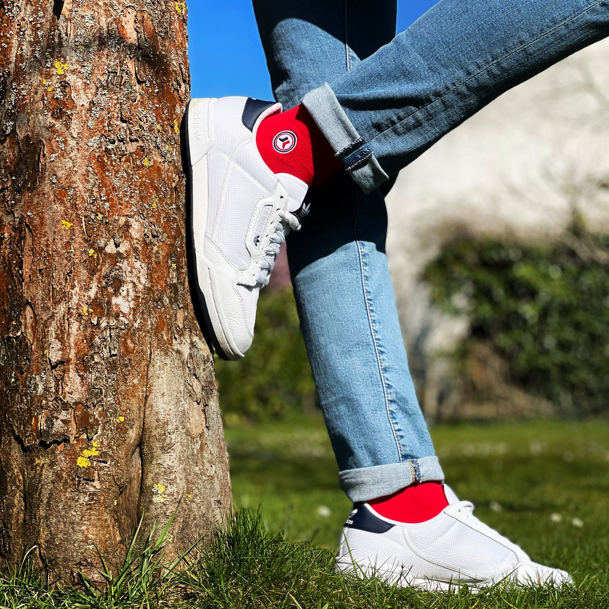 ChaussettesDP's tweet image. Osez porter du rouge, osez porter français 🇫🇷

Le modèle MYA est disponible sur notre e-Shop 🛍
👉 bit.ly/3rTovk1

#chaussettesdepanam #chaussettes #mya #rouge #madeinfrance #fabricationfrancaise #savoirfairefrancais #chaussettesaddict