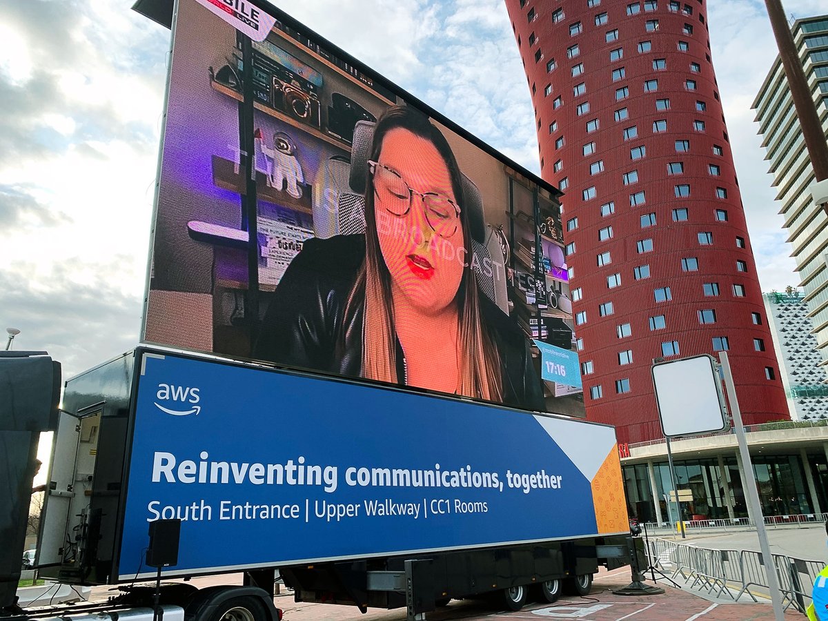 ADI_LED's tweet photo. We're in #Barcelona for the @mobileworldlive congress! Our Mobile #LEDScreens are broadcasting content for delegates - we're also increasing brand awareness with full vinyl wraps!
Read more about LED Screens for your event: https://t.co/CriawRHrb5
#MWC22 #MobileWorldLive #LED https://t.co/uLbBv32zdD