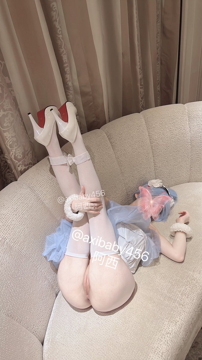 Axibaby456's tweet photo. 蕾姆看多少遍都不过分吧@slutbroadcast https://t.co/VO6sKpg5vI