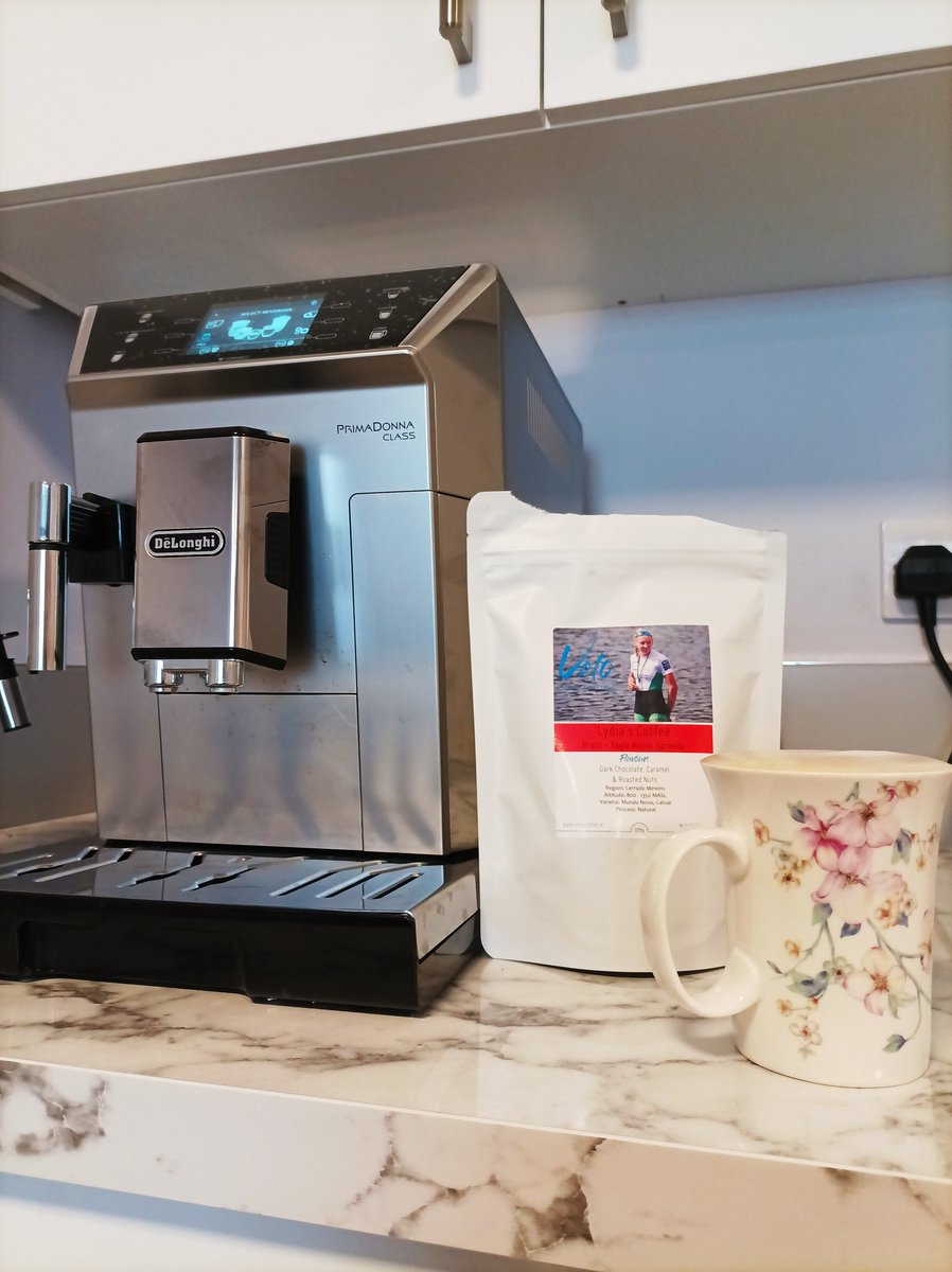 lydiaheaphy (@heaphylydia) on Twitter photo Opened up the beast giving to the <a href="/RowingIreland/">Rowing Ireland</a> athletes from DeLonghi and <a href="/VeloRoasters/">Velo Coffee Roasters</a> for our new Athletes Lounge 😎 Of course stocking her up with world's best coffee beans 🤤😉 Opened up the beast giving to the <a href="/RowingIreland/">Rowing Ireland</a> athletes from DeLonghi and <a href="/VeloRoasters/">Velo Coffee Roasters</a> for our new Athletes Lounge 😎 Of course stocking her up with world's best coffee beans 🤤😉