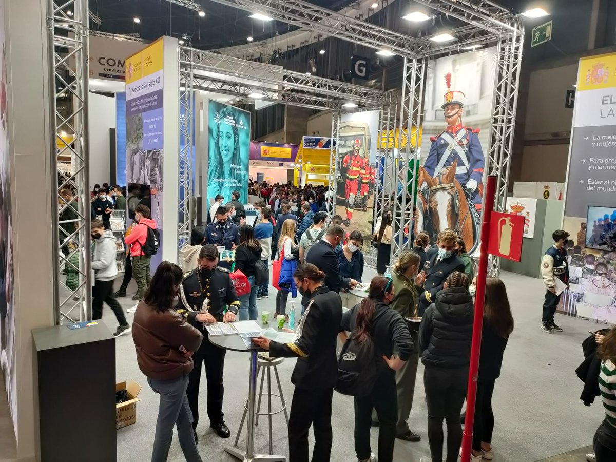 reclutamientoES's tweet photo. 📢📢📢 Desde hoy nos puedes visitar en el Salón internacional del estudiante y de la oferta educativa (IFEMA Madrid, 2-6/3/2022). 
En los pabellones 12 y 14 IFEMA Horario de miércoles a sábado de 10 a 20 horas, y el domingo 6 de marzo entre las 10 y las 15 horas. #reclutamientoES https://t.co/La1NldtWlr