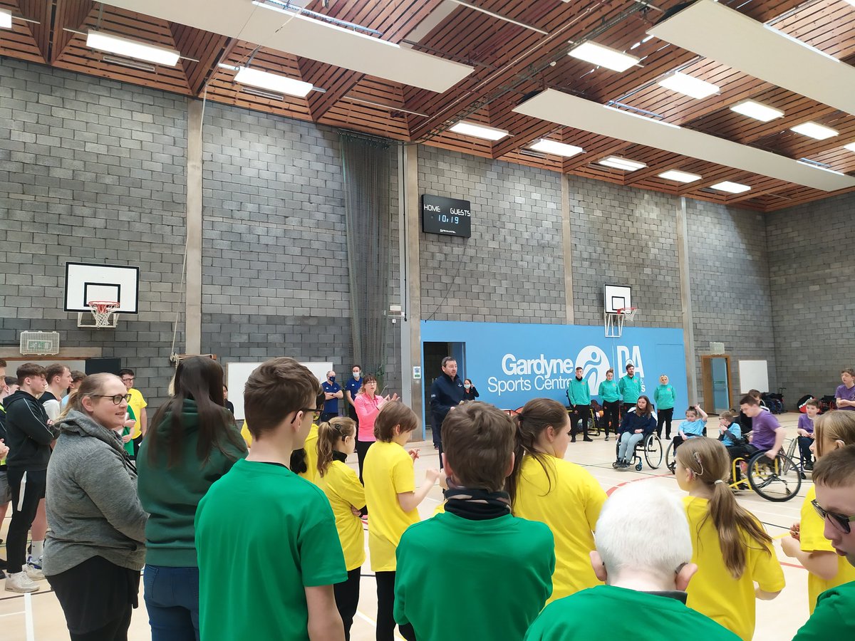Thrilled to be back at Dundee and Angus College for the Tayside Parasport Festival. 

40 pupils with physical disabilities and visual and hearing impairments have an opportunity to try 10 different sports 🤩

🏸⚽🤺🥋🧑‍🦽🏃🔵⚪🔴