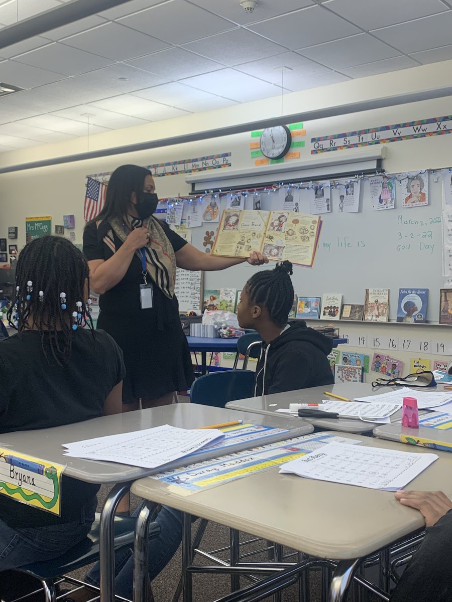 The <a href="/HCSDSupt/">Dr. Juliette Pennyman, HCSD Superintendent</a> Dr. Spindler stopped by some classes for #ReadAcrossAmericaDay Mrs. McCagg's class has been learning about famous women in history and their contributions, so Dr. Spindler read "Fantastically Great Women Who Changed the World" by Kate Pankhurst #ReadAcrossAmerica