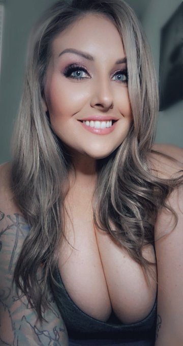 𝙱𝚛𝚒 𝙹𝚊𝚖𝚎𝚜 🌈's pics and videos - FM2 9p1VEAYndB4 jpg:small