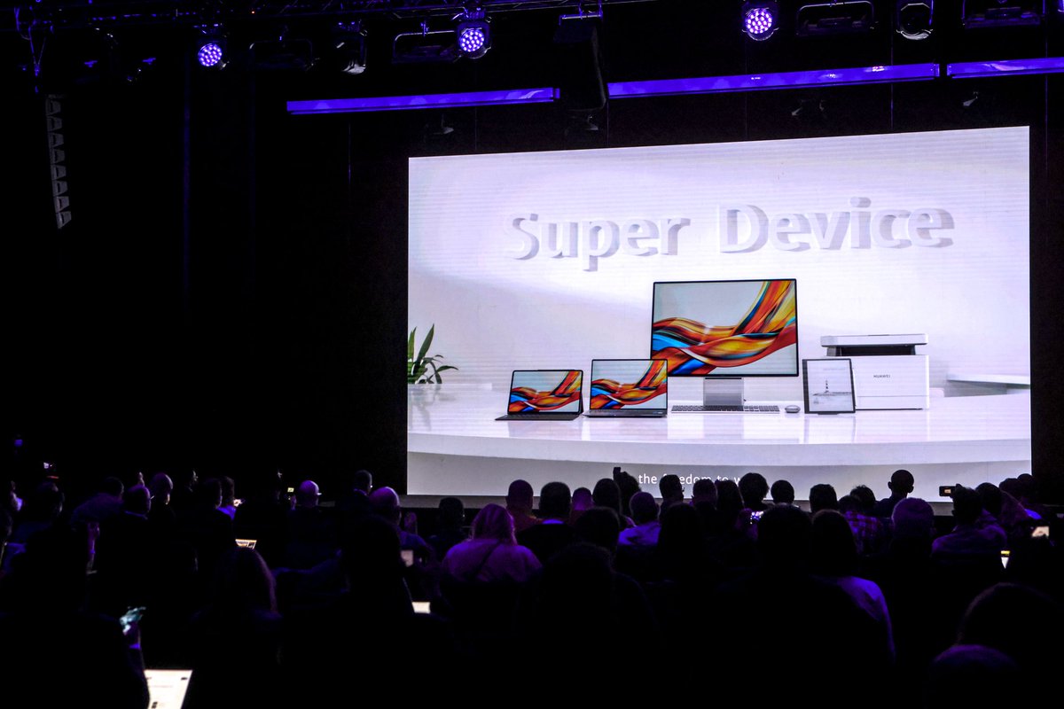 BenCFletcher's tweet image. For the first time in what feels like forever, we dropped Zoom in favour of a full-sized physical launch in Barcelona. Good to be back out with the team #mwc22