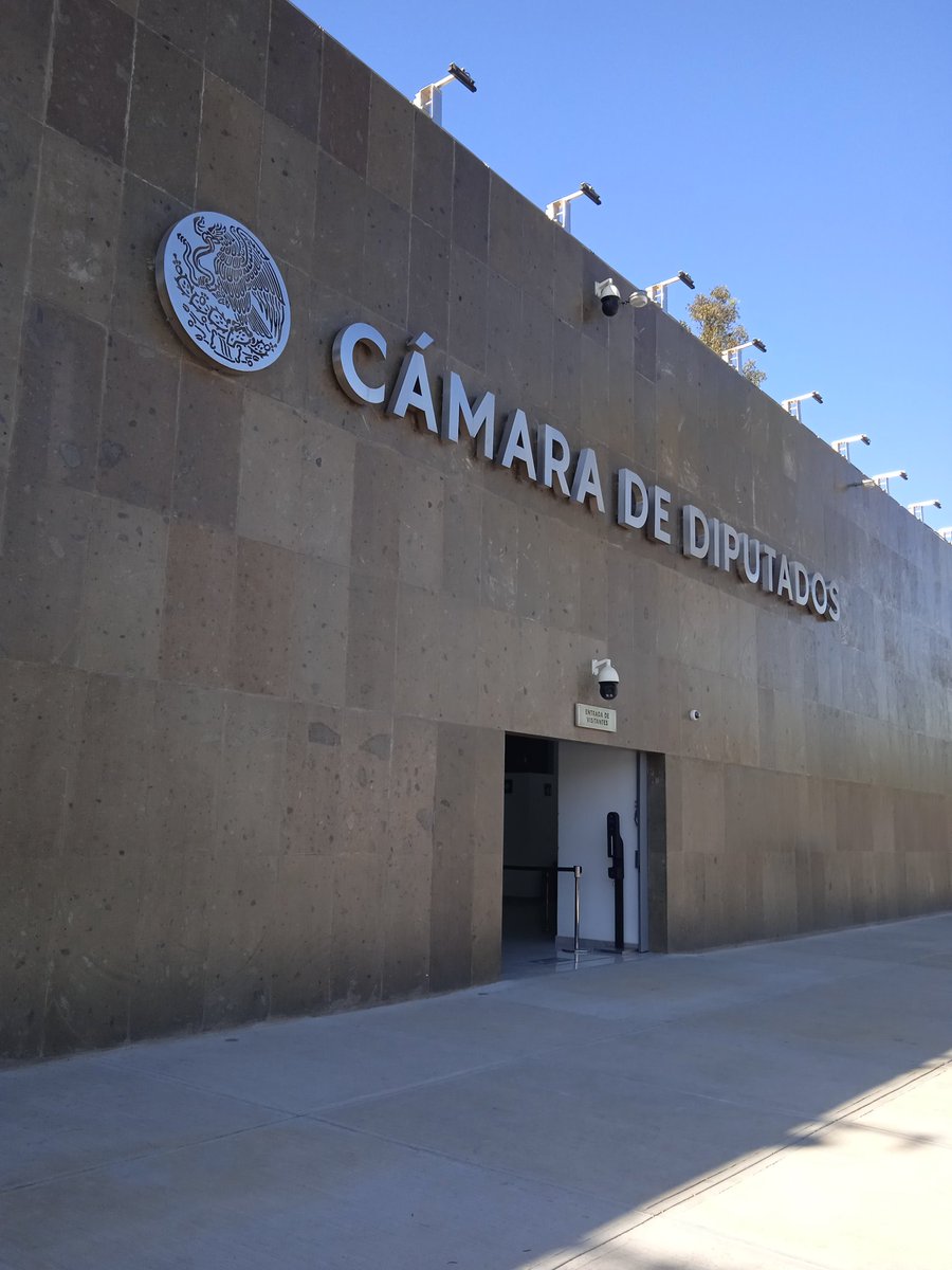 Ya estamos en el Foro "Libertad académica y autonomía universitaria en riesgo: los agravios". 

Pueden seguirnos en el canal del Congreso

#posdocsinSni <a href="/ProCienciaMx/">Red ProCienciaMx | Nodo Plural</a>