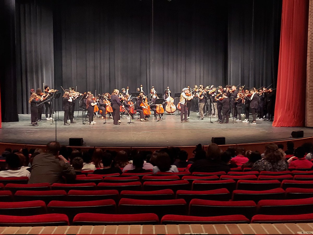 WCPerfArts's tweet photo. We're excited to be hosting 8th graders from @CrestonIMS, @RaymondParkIMS, and @StonyIMS Middle Schools as we demonstrate some of the many @WCPerfArts opportunities available to them next year! @WCHS_2026 #ArtsMatter https://t.co/pV6gVFpIuR