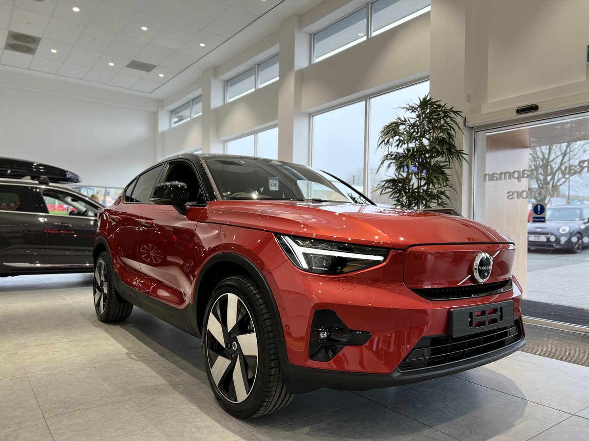 RayChapmanVolvo's tweet photo. We are getting ready for our #Volvo #ZeroOmissions Electric Car weekend with this stunning #FusionRed ##C40. To book your appointment go to: https://t.co/86gELIRO5z
#Volvo #NewCar #EV #ElectricVehicles #VolvoC40 https://t.co/qsRF3RuoZS