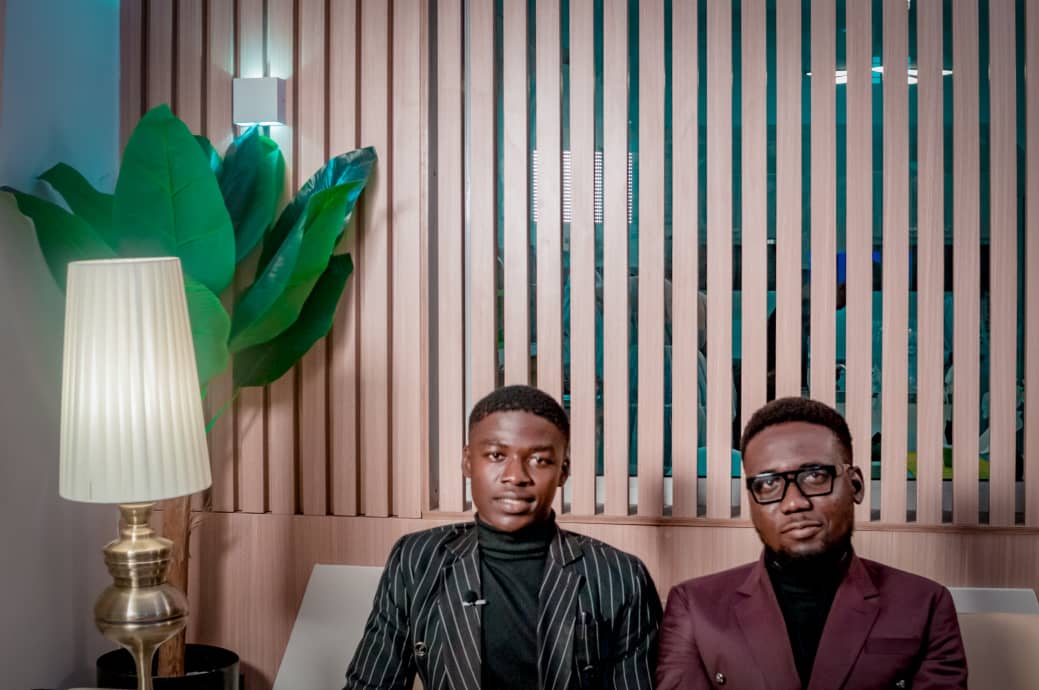 college_app_'s tweet photo. On 23rd ⏰October 2021 Lekki, Lagos State, Nigeria🇳🇬. team college were shortlisted for a pitch competition for #1M @parlourpitch, we did got an offer💲 and gained lot of experience ⏲⏲⏲ cheers @parlourpitch 🥂
#playmycourse
#collegeapp
#edtech
#teranext https://t.co/t8W0CnU1hH