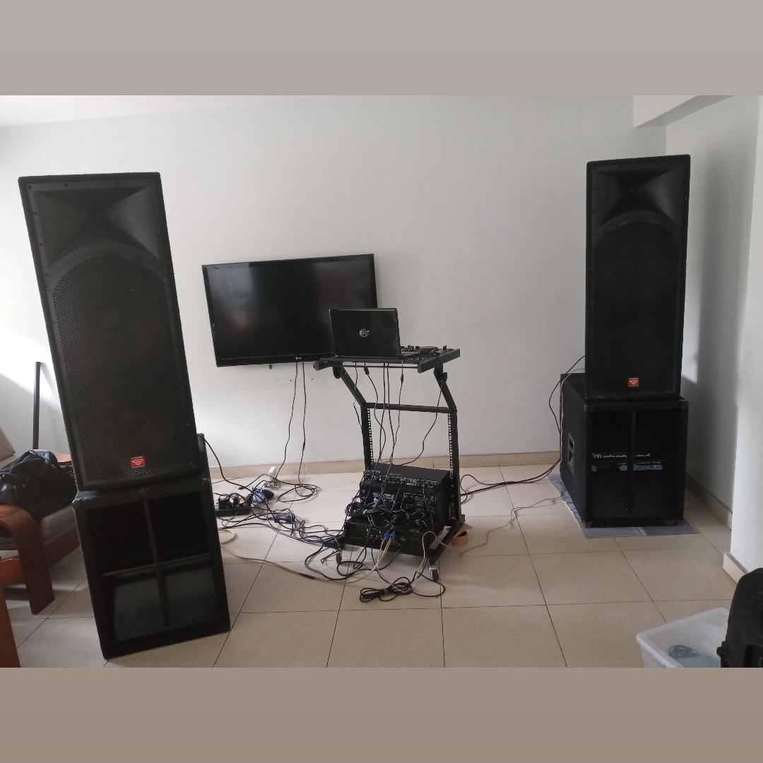 Teken63111651's tweet image. A mis pocos seguidores, si me leen, me gustaría que le dieran compartir a mi emprendimiento. Sonido profesional para todo tipo de eventos festivos privados o públicos.. Se los agradecería de corazón. Estoy ubicado en Caracas. 04120122999