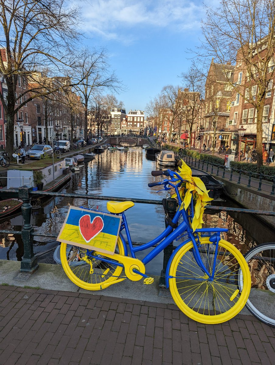 Orett_'s tweet image. Taken in Amsterdam tonight 💙💛