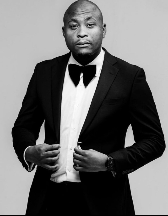 KeepitRealFri's tweet photo. Happy Birthday @thaprofoundone   More Life More Blessing 👑

1st Listen : https://t.co/8CFNC1qwnp

2nd listen : https://t.co/pAk3ER7fEo

#redmarketsunday #Kirf #HappyBirthday #Zimbabwe #Harare https://t.co/pXuNoj6bND
