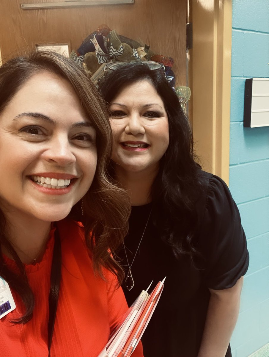 denesesita7's tweet photo. Read Across America!❤️It was such an honor to read to the amazing @kolda_cadets!🌟Thank you for your sweet welcome this morning.✨@CCISD @ZoniLOPEZ #CCISDFamily https://t.co/bmbVNxZv2e