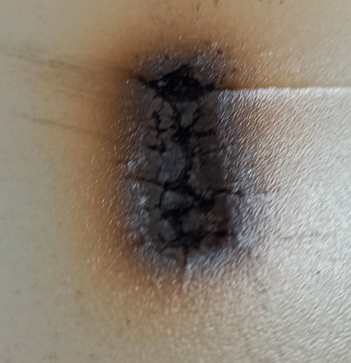 c4kky's tweet photo. @BekoUK Still waiting. Nearly 4 weeks. Beko oven BXIM35300X causing the oven housing to catch fire/ignite. @currysplc @currys @WhichUK @ElecSafetyFirst DM has been sent. https://t.co/HciYPi5vK2