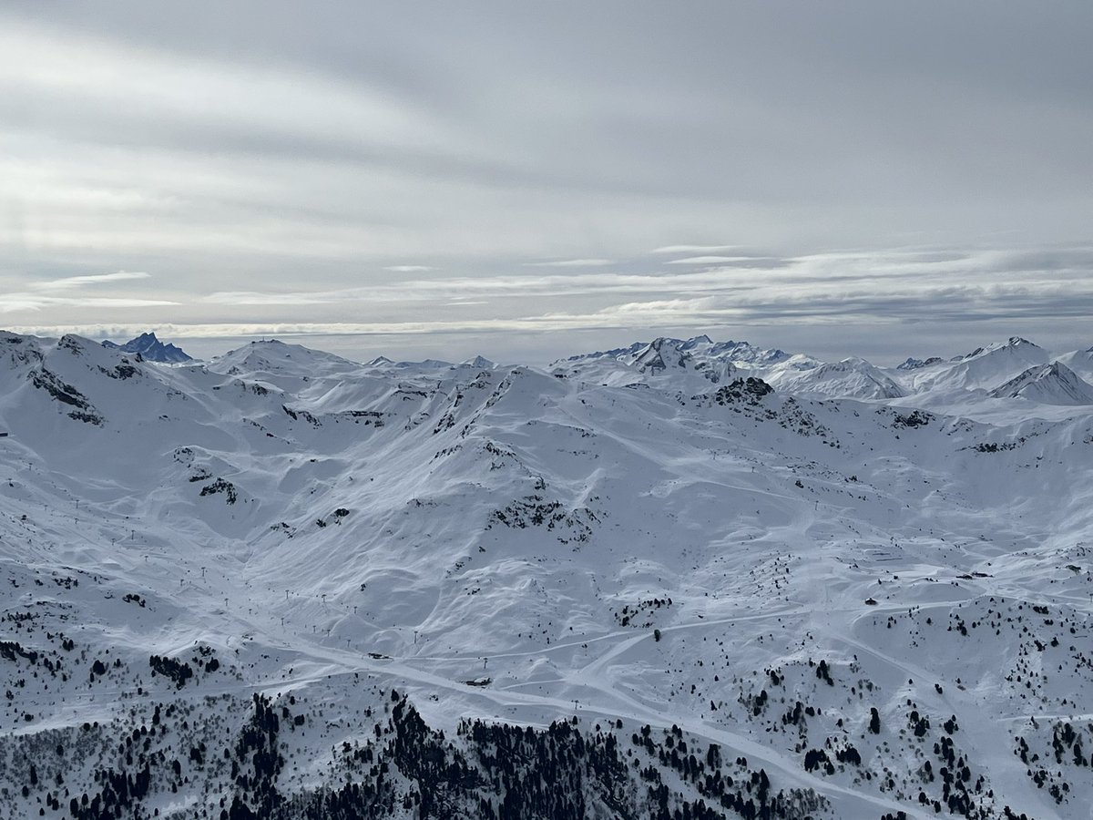 korz19's tweet photo. Encore une belle journée Les Ménuires ➡️ Méribel (en grève)  ➡️ Courchevel (pardon Courch’) ➡️ Méribel ➡️ Les Ménuires. Quelques kilomètres parcourus ! #les3vallees #LesMenuires #Meribel #Courchevel https://t.co/jrcuMS5CF0