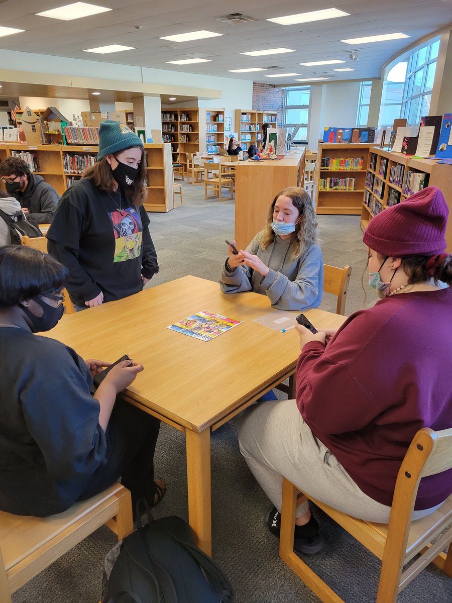 NGMSLibrary's tweet photo. @NGMSgators are working on collaboration skills through puzzle races in the library. 100-piece puzzles, record time so far: 12 min. 7 sec.! @angiewiegers @NKCSchools #nkclibraries https://t.co/85t3OOYTlu