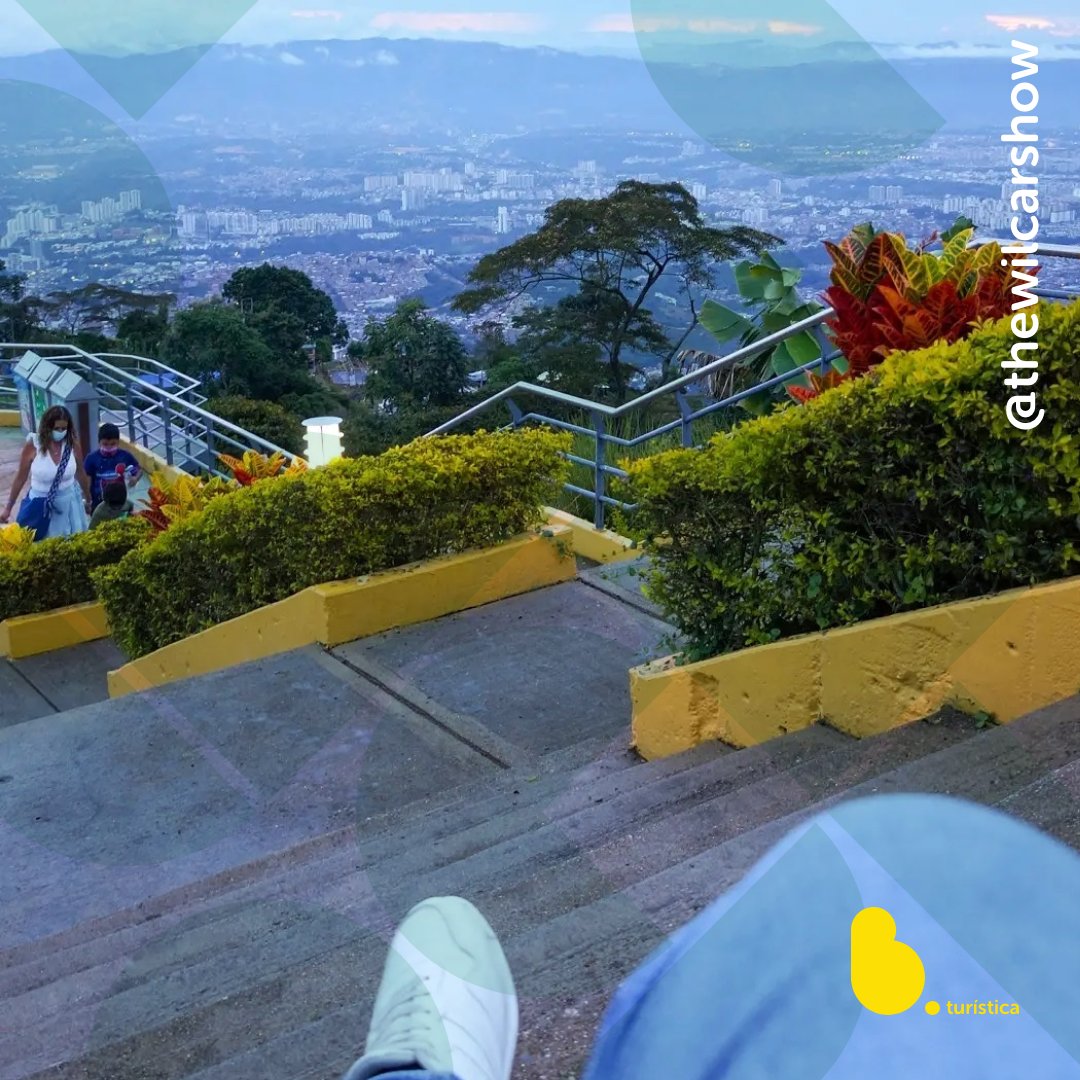Bucaramanga's tweet photo. La vista hacia #Bucaramanga que solo desde #elsantisimo se puede apreciar... gracias @thewilcarshow por tu aporte a la promoción de nuestra #bucaramangadc https://t.co/yXeVLLY50L