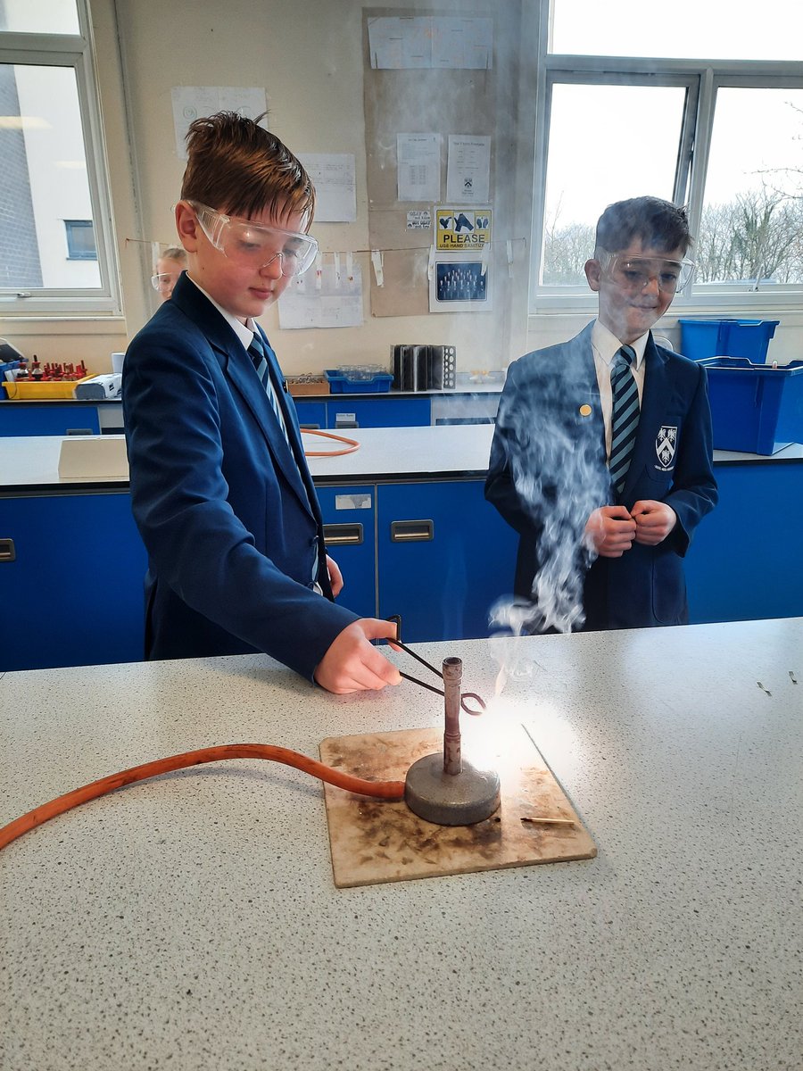Burning Magnesium with the year 7 scientists🔥👨‍🔬
