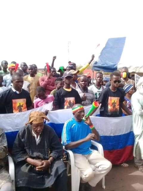 Sanusi90064's tweet photo. The African people stand with #Russia.
#IStandWithPutin #istandwithrussia https://t.co/npZNuBb6fe