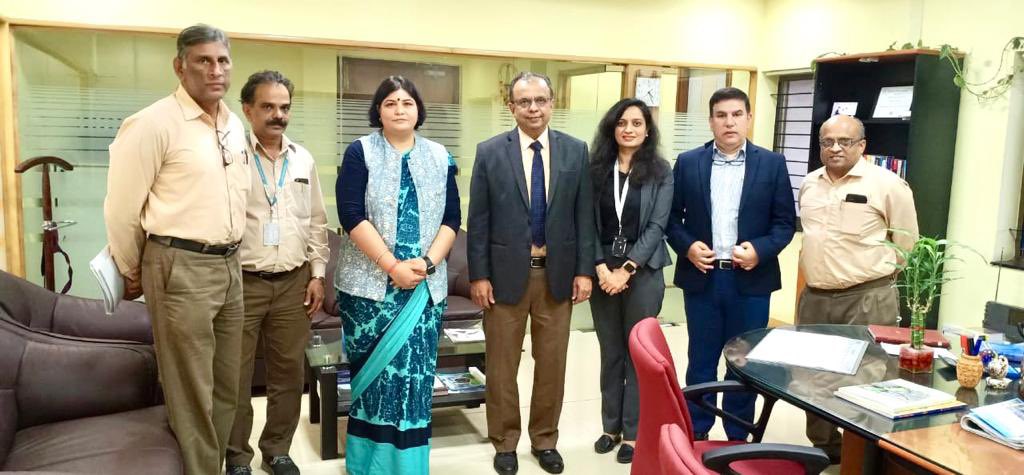 EssciIndia's tweet photo. Dr. Abhilasha Gaur (COO) & Team ESSCI met Mr. R Mohan GM HR (BEL) & Mr. Vishnuswaroop Sr. DGM (CLD) and reviewed the ongoing CSR project performance and various other skill development initiatives to collaborate for future projects.
#csr_projects #ESSCI https://t.co/xDP9c9ehHx