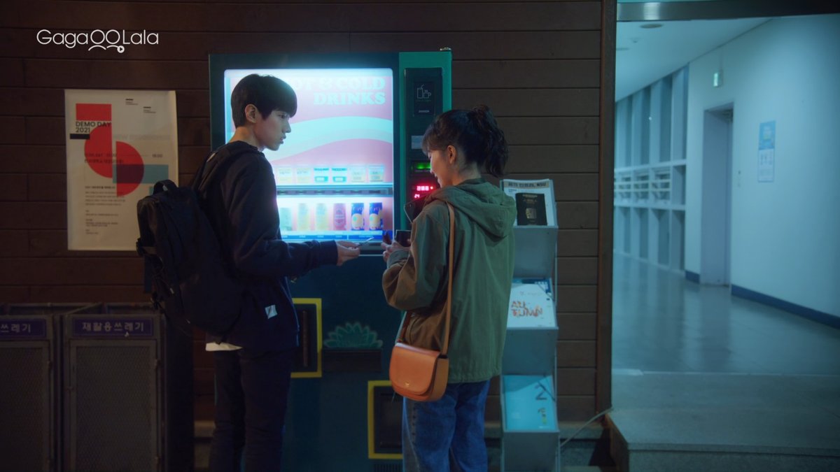 saebitboys's tweet image. the perfect height difference for forehead kisses 🥺🥺🥺🥺🥺

#SemanticErrorEP5