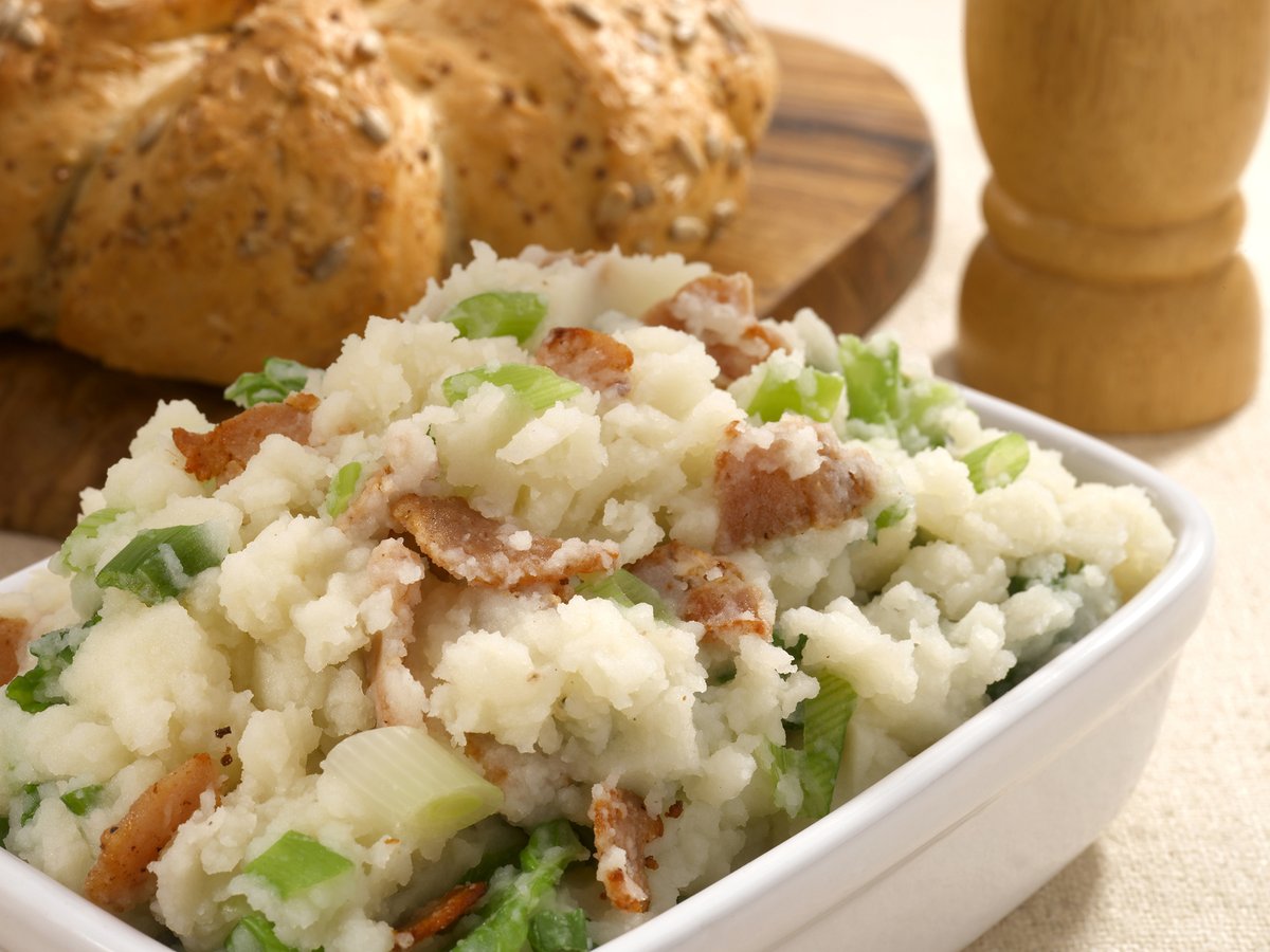 LucasIngredient's tweet photo. Lucas Potato Mash is a fantastic ready-to-use mix that should not be overlooked, as it's one of the most versatile of our Lucas Kitchen products...

https://t.co/yWudbzDplm

#LucasKitchen #PotatoMash #PotatoTopping #SideDishes #OvenReady #ReadyMeals https://t.co/FOfrDOIaFO