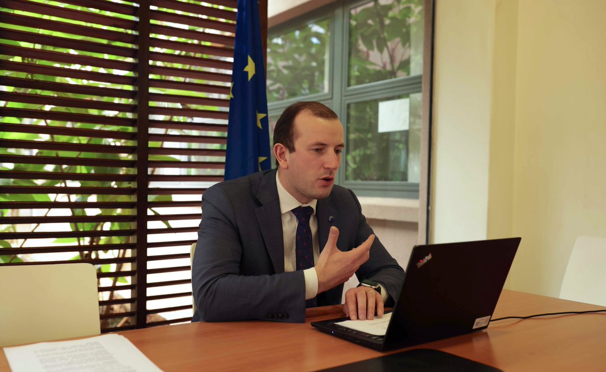 Our 🇪🇺 Textiles Strategy coming up by end of March will help make textile value chains more circular.

It will include measures to boost recycling of textiles &amp; financial support to innovation. 

Similar actions by our 🌍 partners will be the way to cut down pollution.

#UNEA5