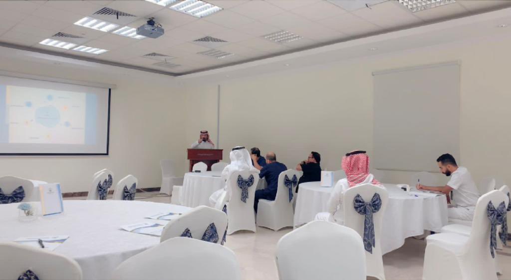 MedC_IU's tweet photo. اقام اليوم قسم التعليم الطبي المستمر ندوة اجراءات العمل بالمركز الطبي ، حيث تهدف الندوه الى توعية الموظفين بالاجراءات التي يتطلب العمل بها داخل المنشأه الطبيه لتحقيق رضى المستفيدين .

#الجامعة_الاسلامية https://t.co/MR9YCuxtUI