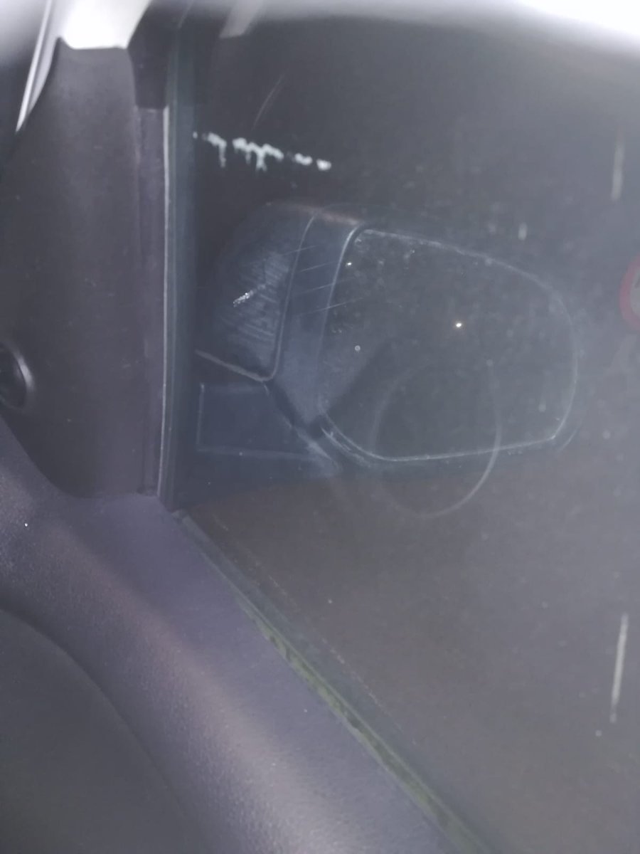 BrendOSkyBants's tweet photo. Got sent me this pic last night, work mates car washed a number of times, see roof tiles coated, what PPE was used in the docks? Ps docks still have not got back to me! @daera_ni @Hsenigov @Paddy_JBrown @EnnisSinead @PortWarrenpoint @warrenpoint @newryreporter @RostrevorRARE https://t.co/WiWqQVWVuf