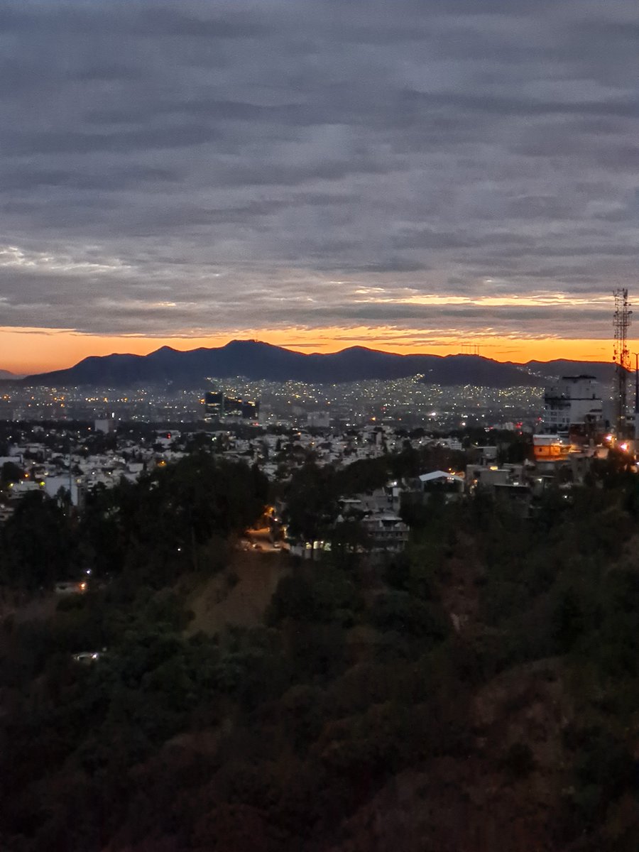 leonkabsa's tweet photo. @franciscozea @MARLENE_STAHL  #asiamanese en la CDMX https://t.co/gIOHcVeCM8