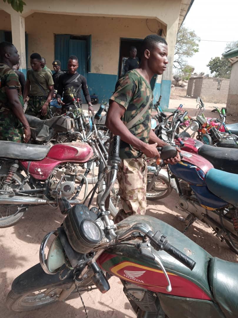 OvieNews's tweet photo. Joint Security Forces in Beri , Niger State neutralized scores of terrorising bandits and seized their motorcycles which are used for attacks and kidnapping. https://t.co/be6NpmecNN