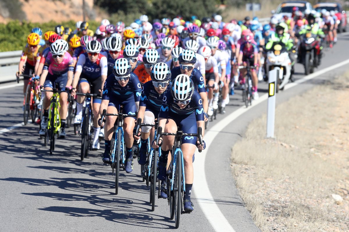 Movistar_Team's tweet photo. 🆙🚴‍♀️ For the first time ever, the women's Movistar Team is leading the world season rankings from @UCI_cycling 😃  → https://t.co/PrMrci5NTg

A nice tribute to the hard work and team spirit from all of our 14 riders + our committed staff 👏💙

#RodamosJuntos | @Telefonica https://t.co/WwVviQRVrw