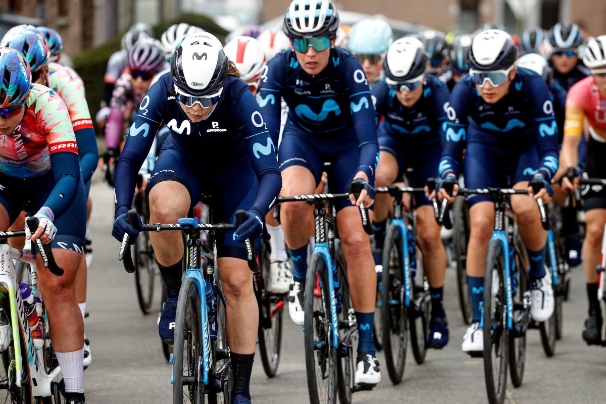 Movistar_Team's tweet photo. 🆙🚴‍♀️ For the first time ever, the women's Movistar Team is leading the world season rankings from @UCI_cycling 😃  → https://t.co/PrMrci5NTg

A nice tribute to the hard work and team spirit from all of our 14 riders + our committed staff 👏💙

#RodamosJuntos | @Telefonica https://t.co/WwVviQRVrw