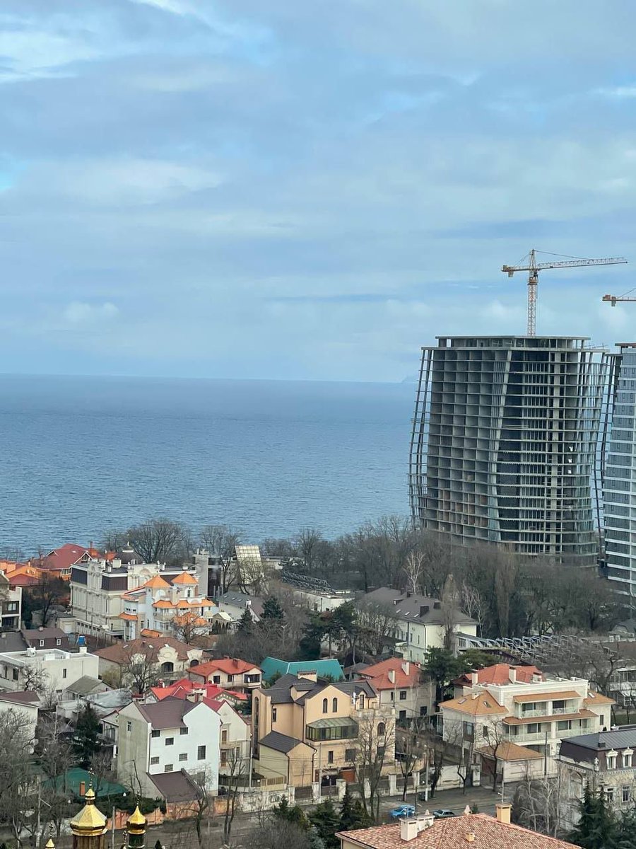 TRintheworld's tweet photo. 🔴#SONDAKİKA

🇺🇦🇷🇺 Rus Donanması’na ait bir savaş gemisinin #Odessa açıklarında #Ukrayna tarafından vurulduğu aktarılıyor. https://t.co/ZbAFqVo514