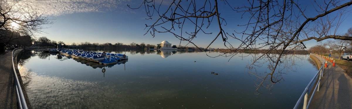 DaveFox5DC's tweet photo. Sunrise at the Tidal Basin, waiting for the Cherry Blossoms https://t.co/DRsGrOOeVh