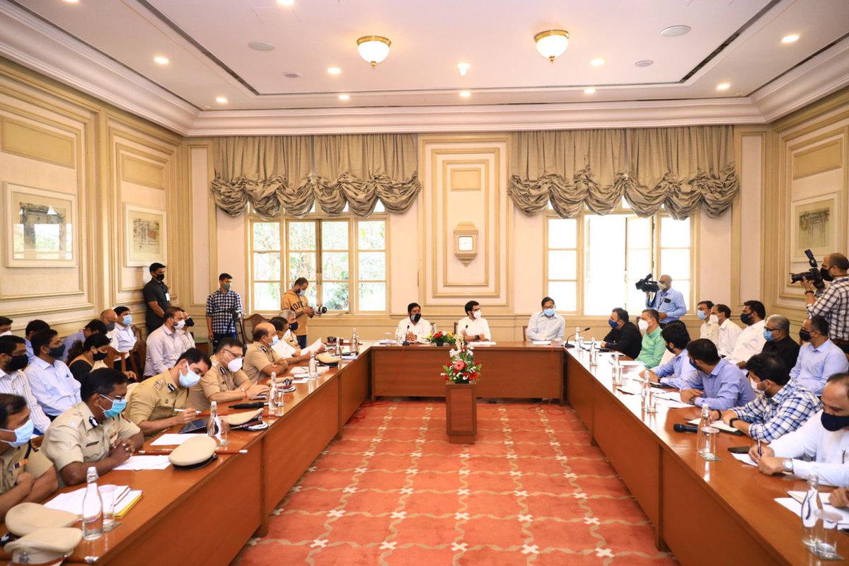 ajinkyasnaik's tweet photo. Hon. Minister Aaditya Thackeray ji (@AUThackeray) &amp; Eknath Shinde ji present for the Maharashtra State government meeting with BCCI &amp; MCA for arrangements of IPL 2022.
MCA President Vijay Patil , Hemang Amin &amp; @NarvekarMilind_  were present. https://t.co/kFjKYjJha2