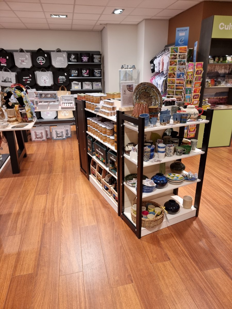 QuickRack's tweet photo. Toffe winkeltjes in Nunspeet is open. We zijn er trots op dat we hier onze stellingen en tafels hebben mogen leveren.#toffewinkeltjes#
We wensen jullie veel succes! https://t.co/IAVeyOMIAd