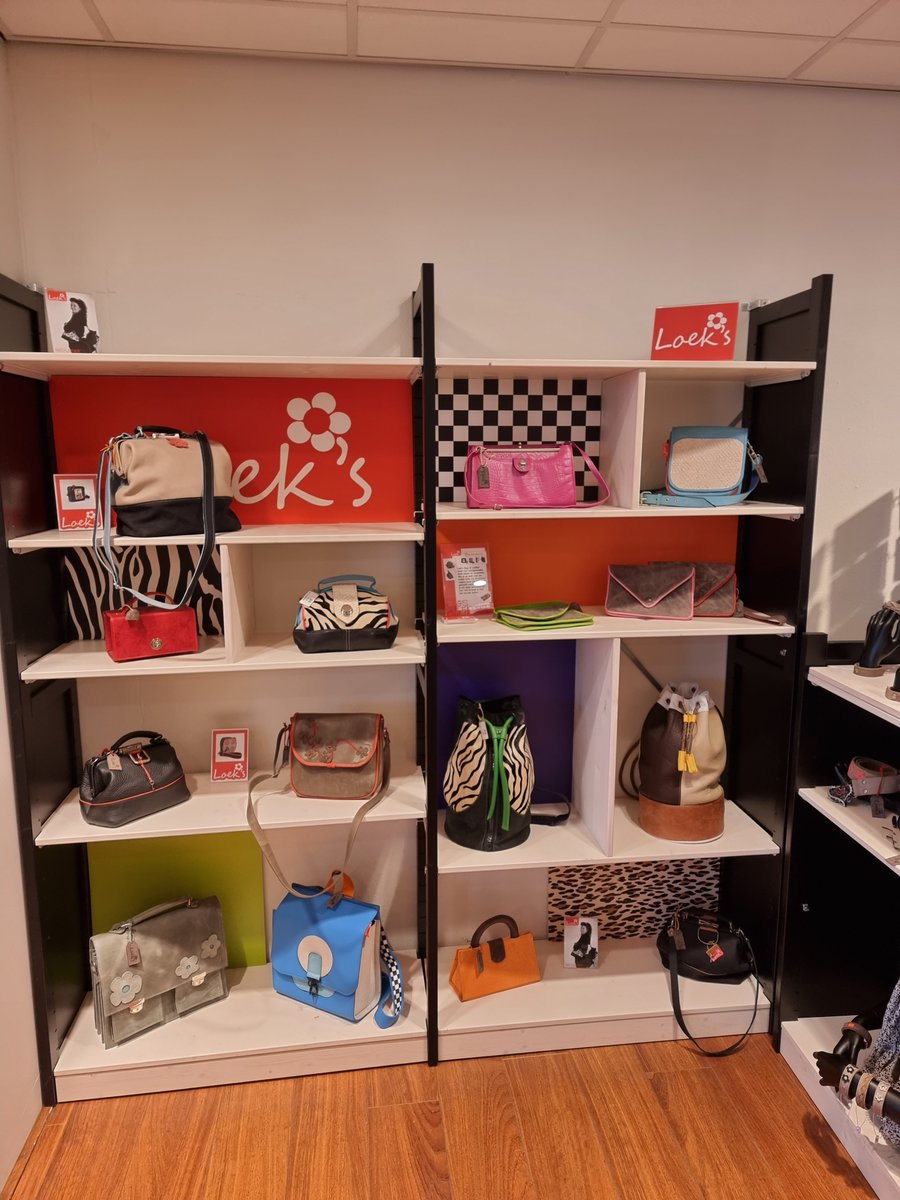 QuickRack's tweet photo. Toffe winkeltjes in Nunspeet is open. We zijn er trots op dat we hier onze stellingen en tafels hebben mogen leveren.#toffewinkeltjes#
We wensen jullie veel succes! https://t.co/IAVeyOMIAd