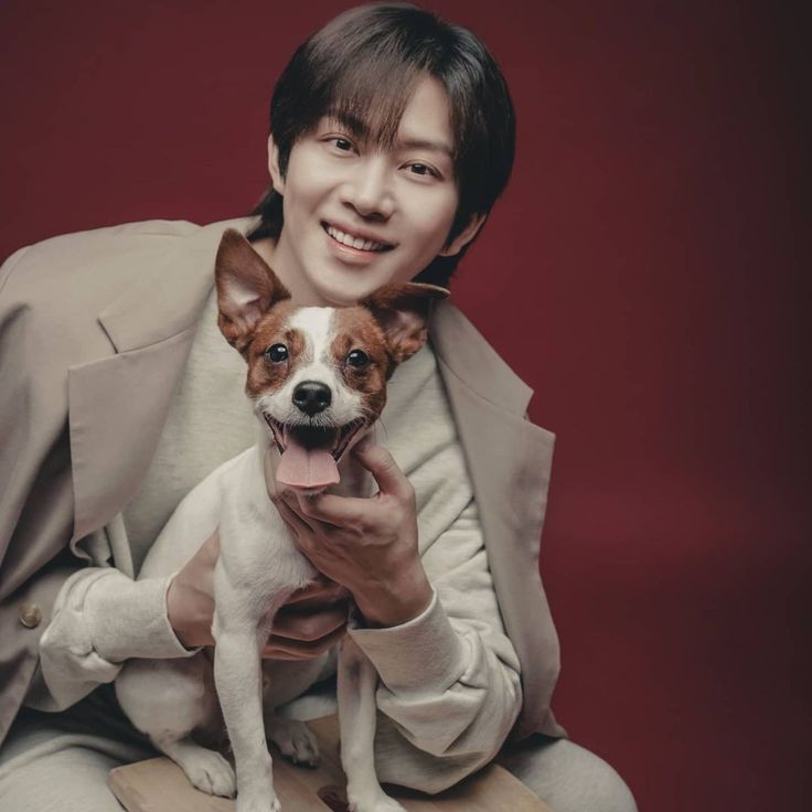 sapphirecloud1's tweet photo. Super Junior hyung line and their fur babies 🥰

#Leeteuk #Heechul #Yesung https://t.co/d4YkTjz0CM