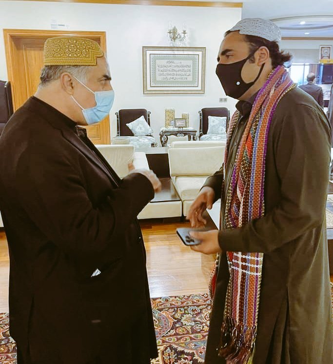 NawabZehri1's tweet photo. #sakkar 
Discussed political issues with Chairman @BBhuttoZardari 

@PPPBaluchistan 
@MediaCellPPP
@PPP_Org https://t.co/g6DXhtOnir