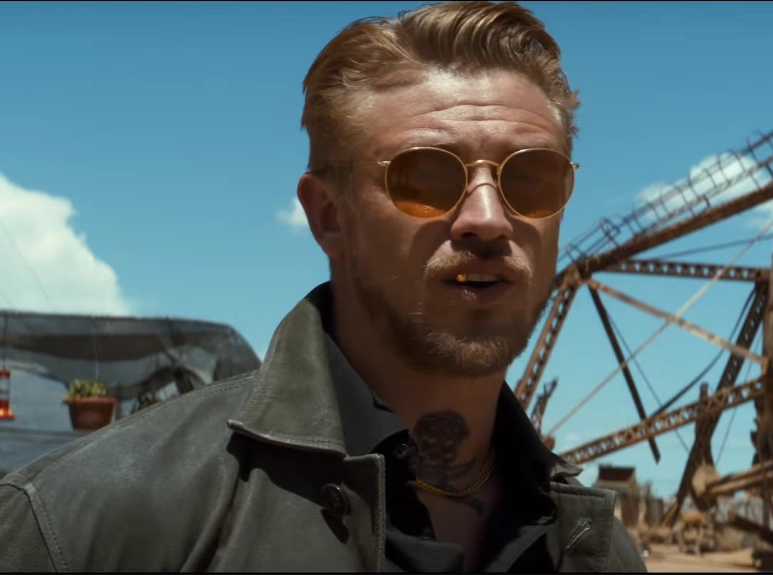 palomitasdulce3's tweet photo. La película Logan se anunció como basada en Old Man Logan, pero solo tiene similitud en esencia, ya que son infinitas las diferencias, entre otras los villanos #Hulk #donaldpierce https://t.co/Rqnk3xNUPg